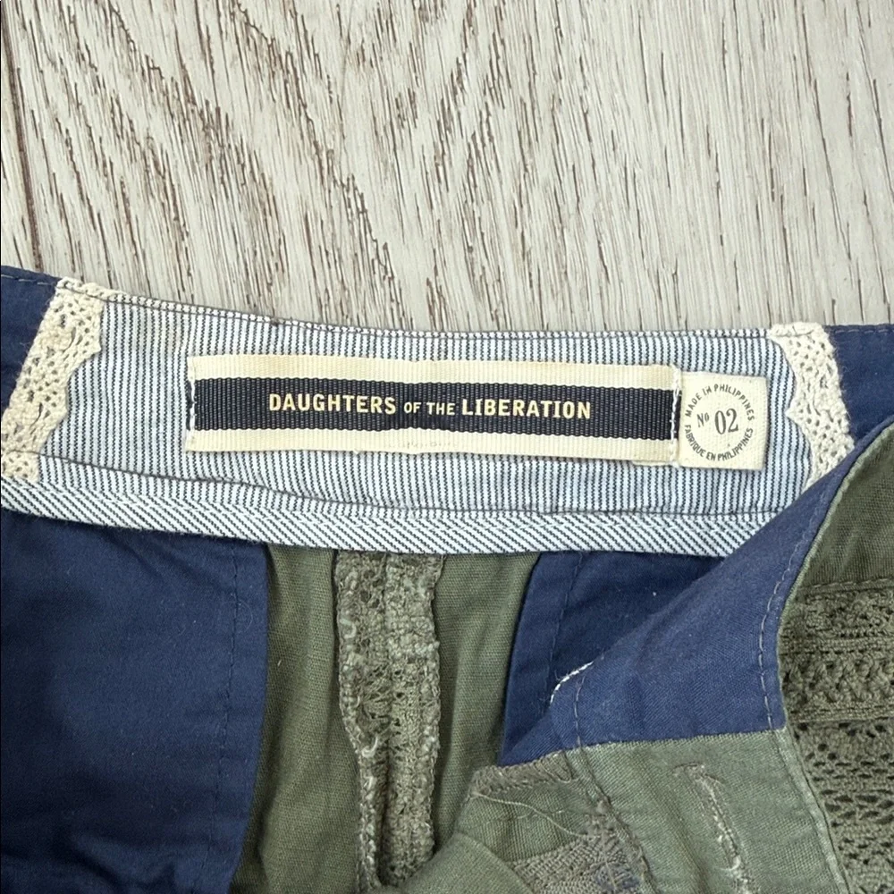 Hollister Olive High Waist Women's Lace Shorts